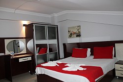 STANDART YARI DENİZ GÖREN ODALAR