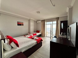 BALKONLU DENİZ MANZARALI ODALAR